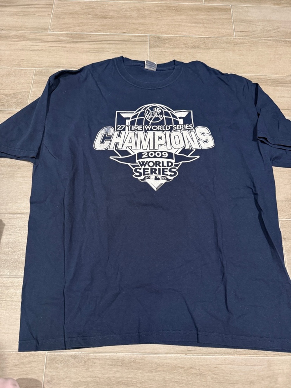 Vintage Majestic Navy Blue 2009 Yankees Champions Graphic Tee